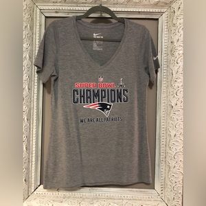 Nike Ladies Super Bowl XLIX Patriots 2015. Size M ❣️